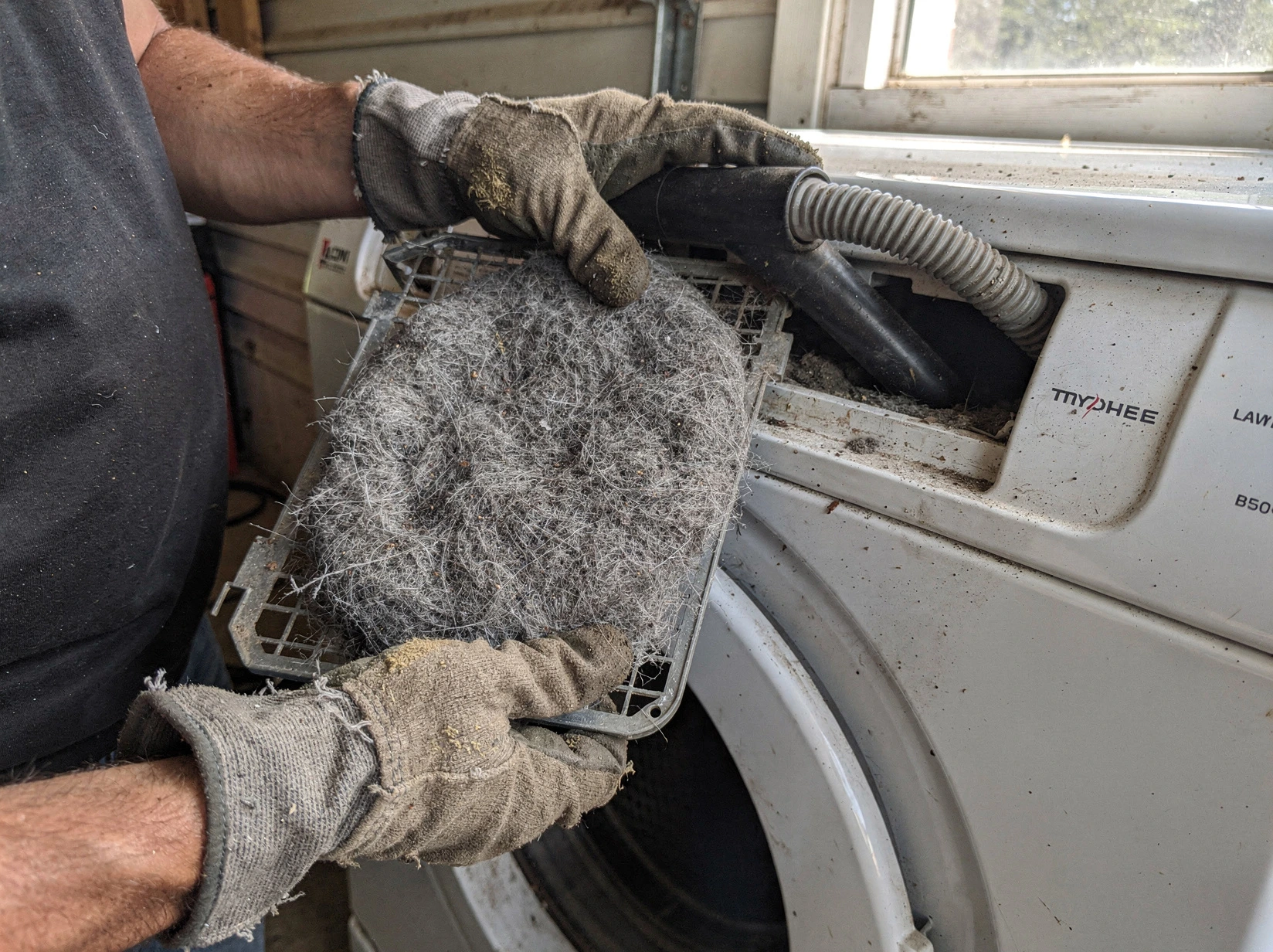 Cleaning Dryer Lint Trap service in Dumbarton, VA